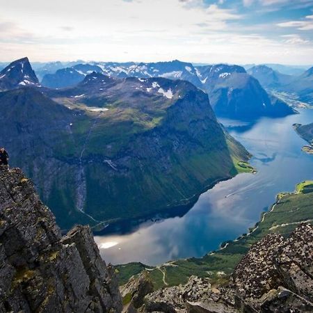 Leilighet I Hjertet Av Sunnmore! Sykkylven 외부 사진